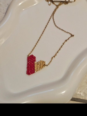 Miyaki heart necklace gold with red, new