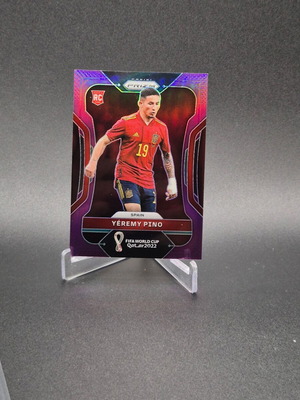 2022 Panini Prizm World Cup Qatar Purple Yeremy Pino #229 Rookie RC card used