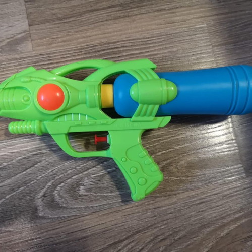 Water Gun like new
