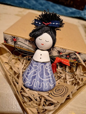 Φιγούρα κεραμική αγγελάκι 10 cm με το κουτάκι της