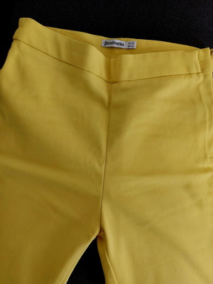 Stradivarius elastic pants size 34 like new, yellow
