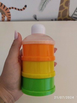 Triple formula container like new