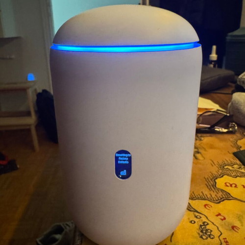 Ubiquiti UniFi Dream Router (UDR) like new