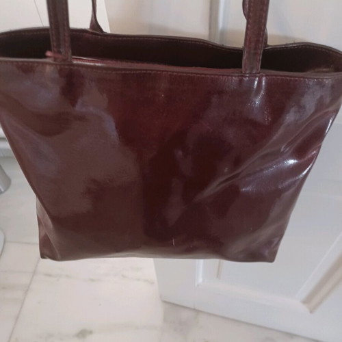 Thiros women's medium bag burgundy patent leather like new with zipper