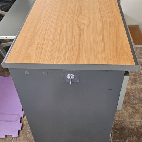 Desk with wheels used, disassembled, easy assembly