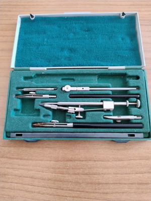 Compass set with spare parts used
