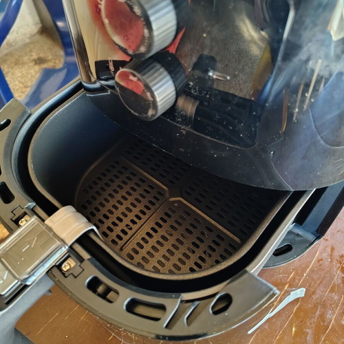 Philips Airfryer Essential 4lt like new