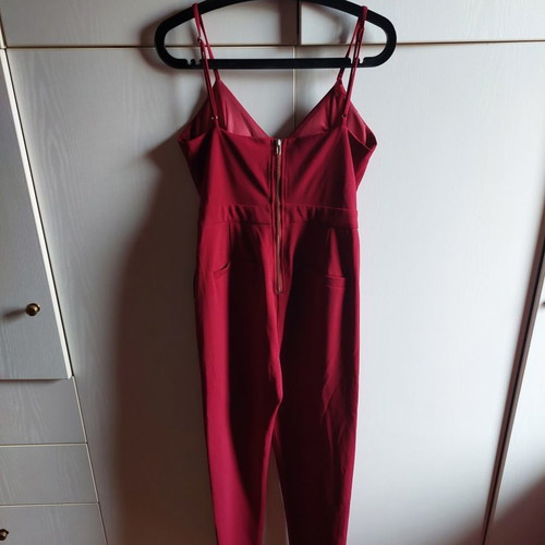 Burgundy one-piece jumpsuit used, one size