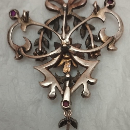 Antique gold brooch or pendant with diamonds and rubies