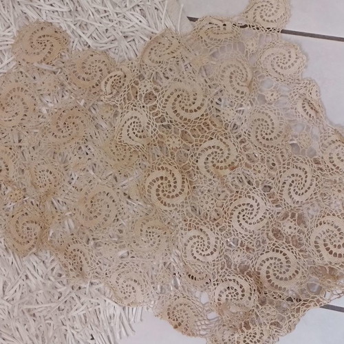 Embroideries and psomopano used, assorted set