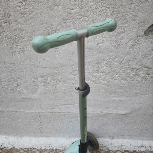 Globber 3-Wheel Scooter used with light-up wheels