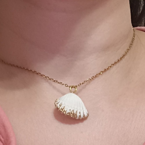Shell necklace with pearl handmade, white and gold