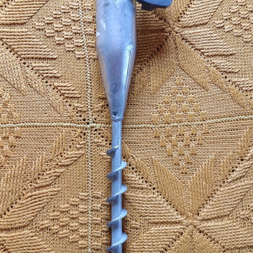 Metal Ground Screw Base like new, for beach umbrellas