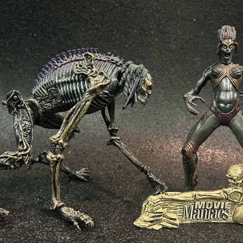 Patrick & Eve Species Series 1 Movie Maniacs McFarlane’s 9” action figures used, set of 2