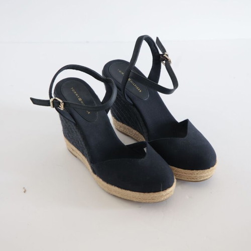 Tommy Hilfiger espadrilles sandals size 38.5