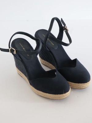 Tommy Hilfiger espadrilles sandals size 38.5