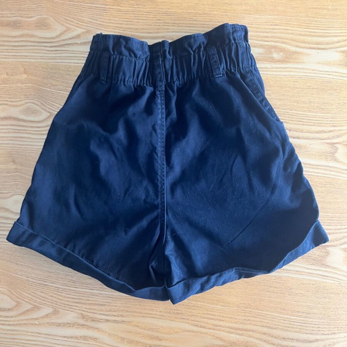 H&M black paperbag shorts XS used, 100% cotton