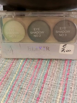 Elixir triple eyeshadow new, shiny green shades