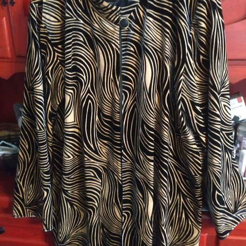 Mantle new in thin velvet animal print, size XL