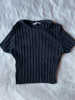 Pull & Bear Black Crop Top Like New, Elastic Size S