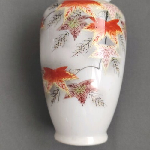 Japanese vase Green China used with autumn leaves design