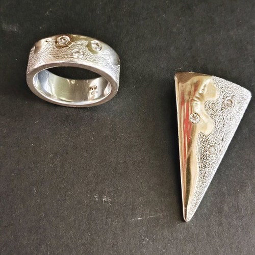 Silver-gold set 585/925, ring and pendant with sandblasting like new