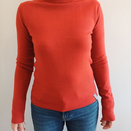 Attrattivo turtleneck small like new, orange