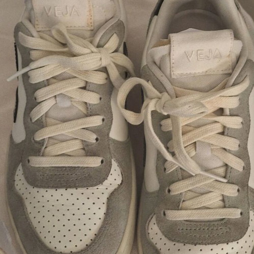 Veja V10 low women's sneakers, size 39, white black clay