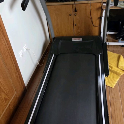 Professional treadmill like new, foldable x.fit 116