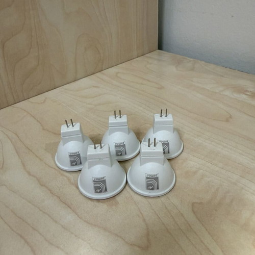 Lumen 3W 6200K LED bulbs, like new, pack of 5