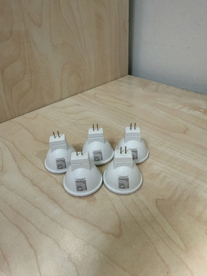 Lumen 3W 6200K LED bulbs, like new, pack of 5