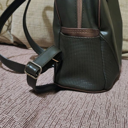 Backpack Veta like new, medium size, olive green