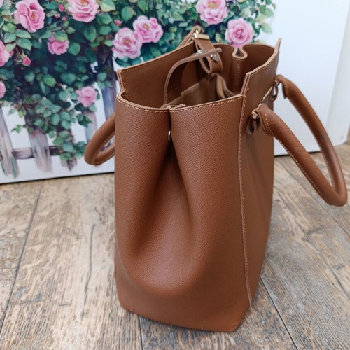 Laura Ashley handheld bag like new, camel color, saffiano look