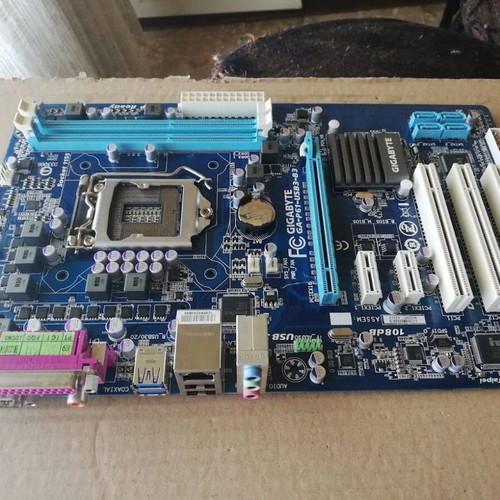 Gigabyte GA-P61-USB3-B3 Socket LGA1155 motherboard like new