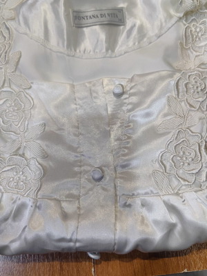 Satin nightgown and robe set with lace, new, medium size