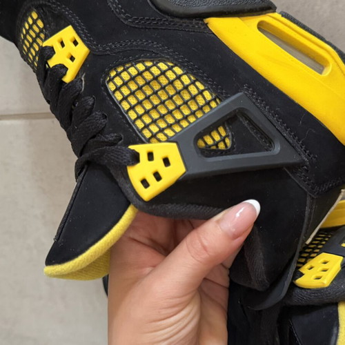 Air Jordan 4 Lighting sneakers size 36