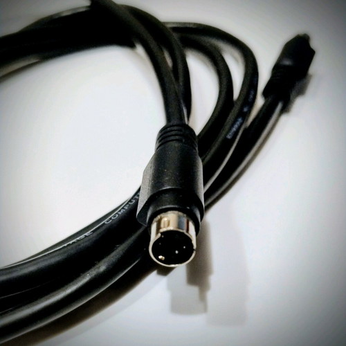 S-Video 4-pin Mini-DIN cable new, thick, high-quality image