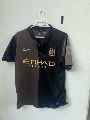Manchester City retro jersey used, size medium