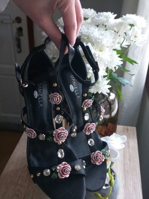 Danielle fashion sandals like new, black, size 40