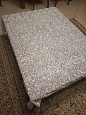 Table linen set like new with 80x80 cm square and 1.40x1.40 m tablecloth