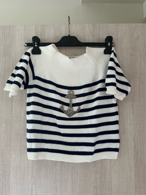 Rococo fitted crop top mariniera size S like new with rhinestones and anchor