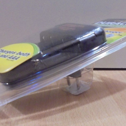 Duracell AA and AAA Battery Charger new