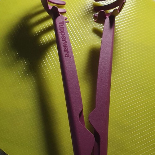 Tupperware Pasta Serving Tongs New, Purple