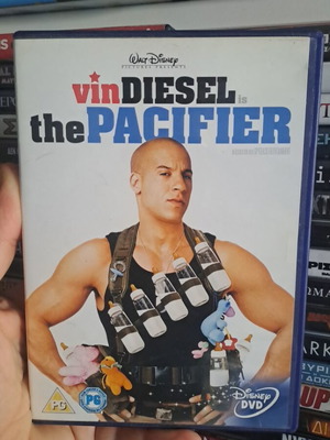 The Pacifier DVD like new, original with English subtitles