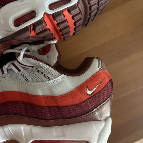 Nike Airmax 95 sneakers size 42.5 like new black and white