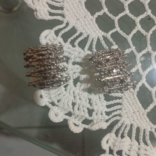 Clip-on earrings silver, like new, vintage collectible