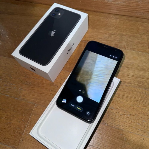 iPhone 11 128GB black used, dual SIM, slight camera flicker