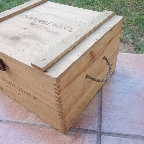 Varvaglione 1921 wooden drink box