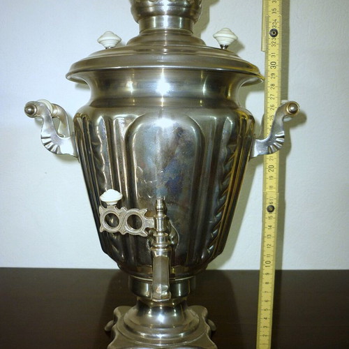 Russian electric samovar like new, complete from 1972