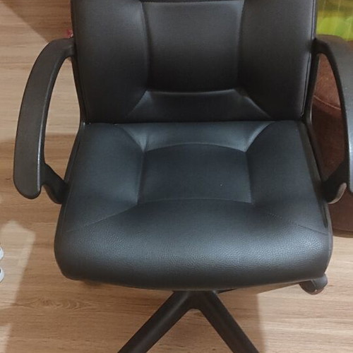 Office chair black leatherette like new